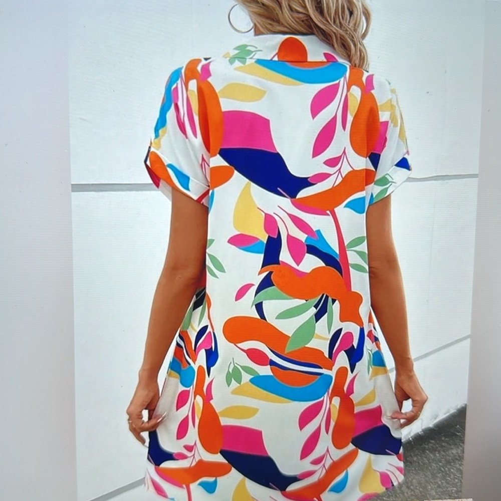 ❣️5 items $25 Colorful Abstract Print Women's Top - Picture 3 of 7
